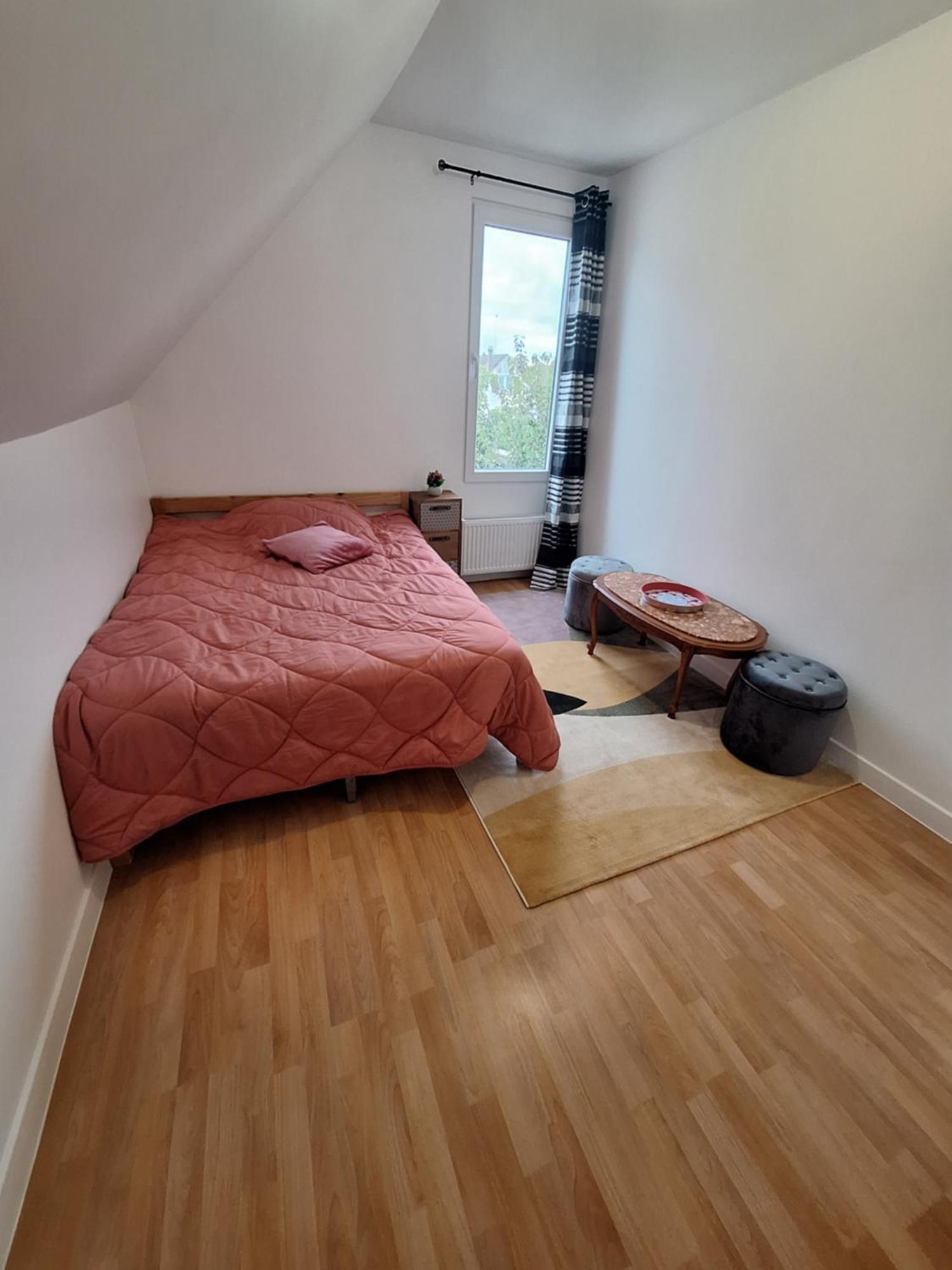 Chambres Et Table D'Hotes - Chez Paul Et Emilia Villers Cotterets Bagian luar foto